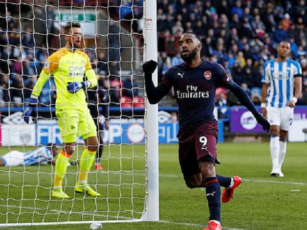 Lacazette tỏa sáng giúp Arsenal duy trì hi vọng cho cuộc đua top 4