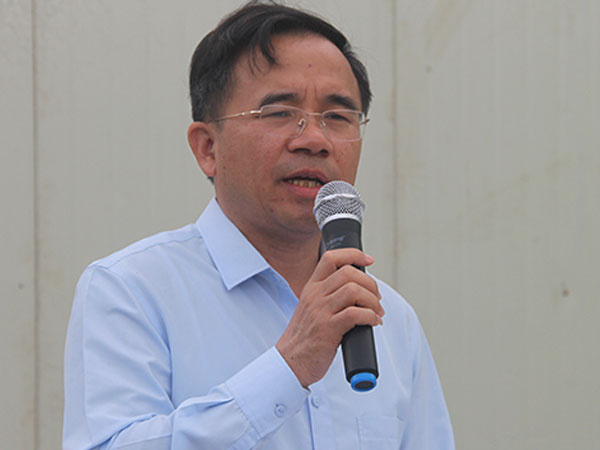 Chủ tịch huyện ở Hà Tĩnh xin lỗi vì 'ruồi từ bãi rác bay vào nhà dân'