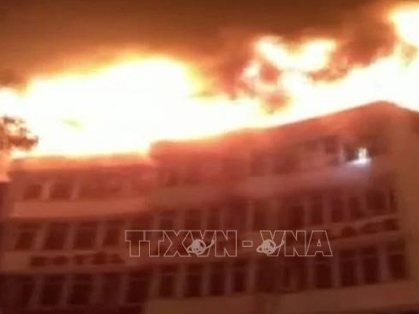 Nạn nhân vụ cháy khách sạn ở Ấn Độ tăng lên 17 người