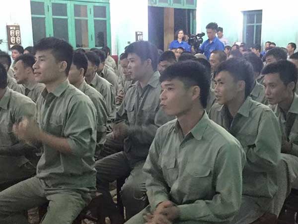 Yêu sách đòi rượu bia bất thành, 14 học viên trốn trại cai nghiện