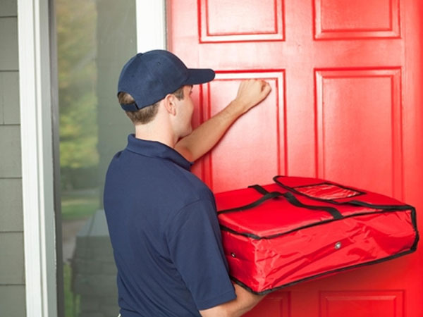 Cách tránh sập bẫy kẻ gian khi đi giao hàng tại nhà