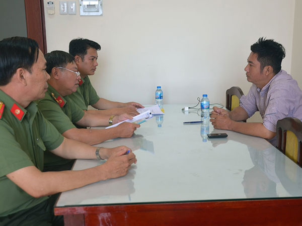 Công an làm việc với đối tượng kích động biểu tình chống Nhà nước