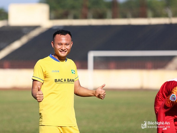 Đổ bể với nhà tài trợ mới, SLNA tiếp tục gắn bó với Ngân hàng Bắc Á tại V.League 2019 với gói tài trợ giá trị