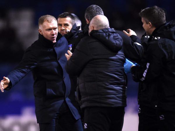 Paul Scholes khởi đầu nghiệp HLV như mơ