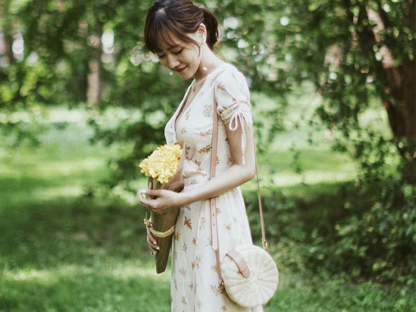 Quên quần áo dày dặn mùa lạnh đi, nàng công sở cứ sắm 5 items này là đủ mặc đẹp từ Xuân sang Hè