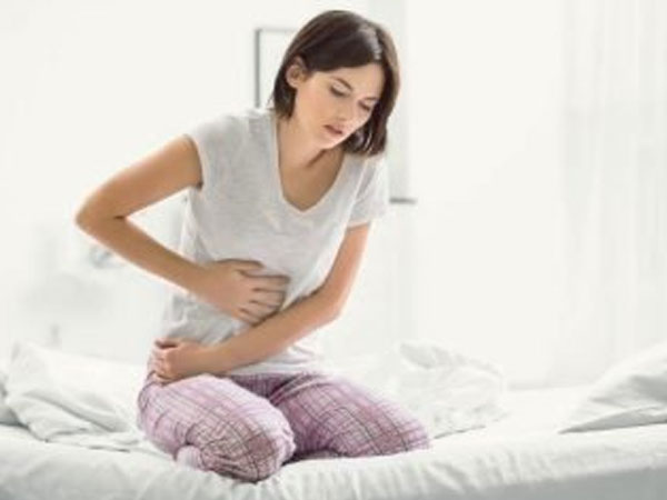 Vòng tránh thai 31 năm lạc vào bàng quang tạo sỏi