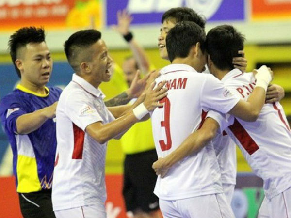 6 cầu thủ VN đi Tây Ban Nha tập huấn săn suất World Cup là ai?