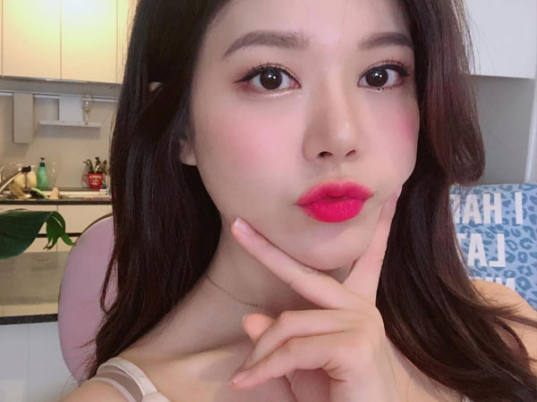 Ngày Valentine nhất định phải thật long lanh: 10 gợi ý makeup xinh ngất ngây đủ để giúp các nàng 'bỏ bùa' cả thế giới