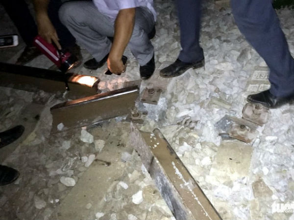 Tàu trật bánh tại Đồng Nai, đường sắt Bắc - Nam tê liệt nhiều giờ