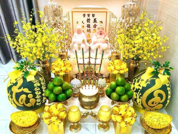Vía Thần Tài là gì mà cứ đến ngày này, dân đổ xô đi mua vàng, tiệm nào cũng đắt như tôm tươi?