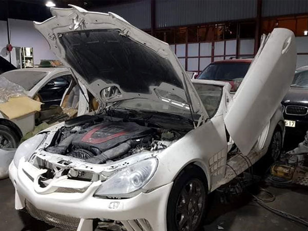 Bộ 3 xe sang Bentley, BMW, Mercedes rao bán giá 500 triệu tại VN