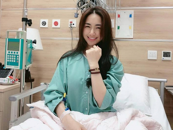 Dân tình nô nức đón Lễ tình nhân, Hòa Minzy lại phải nhập viện