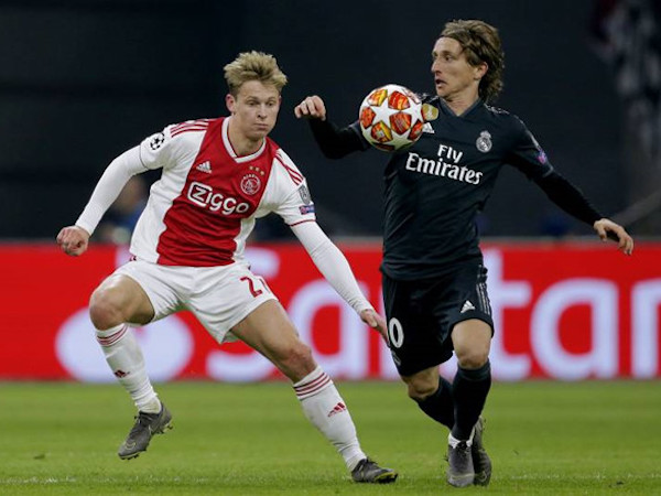 Modric bực bội vì bị kiểm tra doping sau chiến thắng trước Ajax