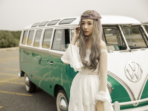 Hari Won bị cả ê-kíp tố 'phá' bối cảnh tiền tỷ làm MV vì lý do này