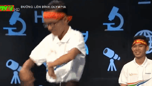 10X 'gây bão' mạng với màn múa quạt tại Đường lên đỉnh Olympia là ai?