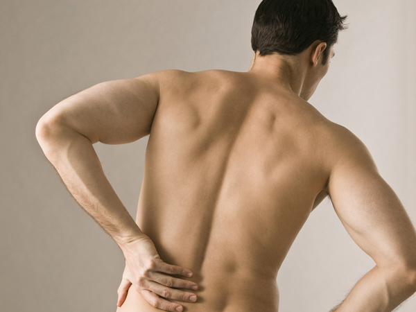 Ðau lưng sau quan hệ, cần làm gì?