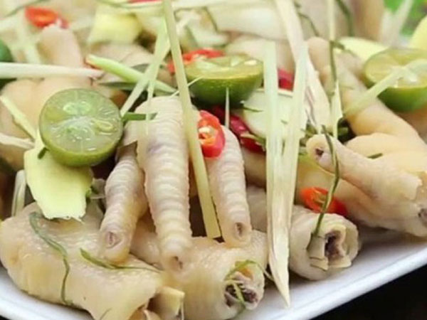 Chuyên gia dinh dưỡng: 2 cảnh báo về món chân gà ngâm xả, ớt khoái khẩu