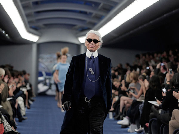 Karl Lagerfeld - 'tắc kè hoa' huyền thoại của giới thời trang
