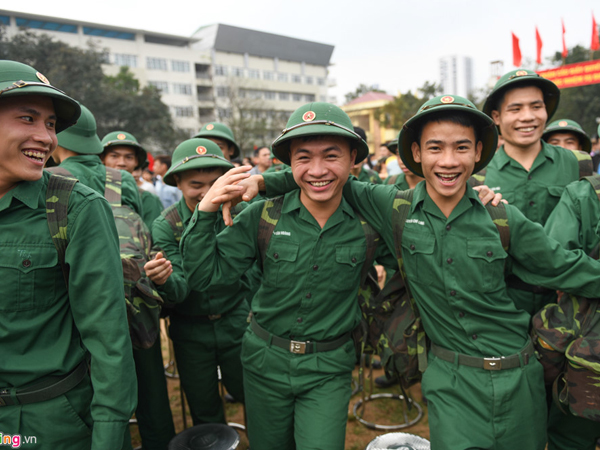 Những cung bậc cảm xúc ngày tân binh thủ đô lên đường nhập ngũ