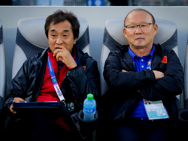 Trợ lý Lee Young-jin: 'Ông Park đang chịu áp lực lớn'