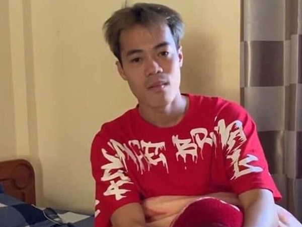 Xót xa hình ảnh Văn Toàn 'phòng không gối chiếc' khi xa Công Phượng