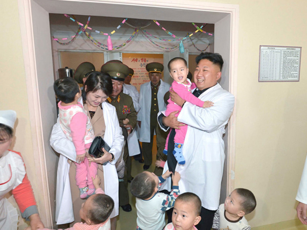 Cuộc sống bí ẩn của vợ con ông Kim Jong-un
