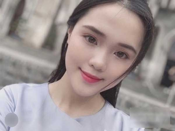 Hết Nhật Lê giờ đến bạn gái Duy Mạnh liên tục bị antifan chỉ trích 'dựa hơi bạn trai', 'lướt instagram chỉ thấy pr với khoe quà'