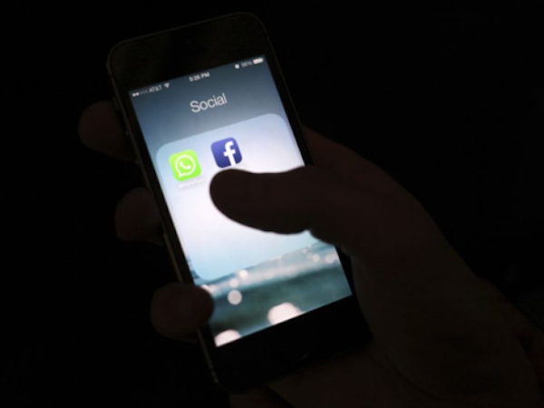 Một số ứng dụng iOS chia sẻ dữ liệu nhạy cảm với Facebook