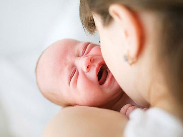 Bác sĩ nhi cảnh báo loại virus nguy hiểm có triệu chứng giống cảm cúm có thể gây tử vong ở trẻ sơ sinh, cha mẹ hết sức lưu tâm