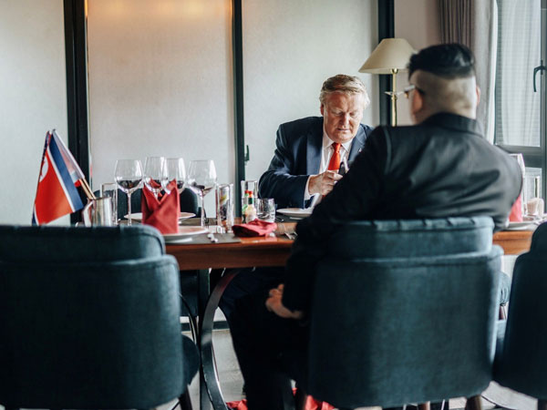 Bản sao Donald Trump và Kim Jong-un cùng nhau dùng bữa trưa tại một nhà hàng ở Hà Nội
