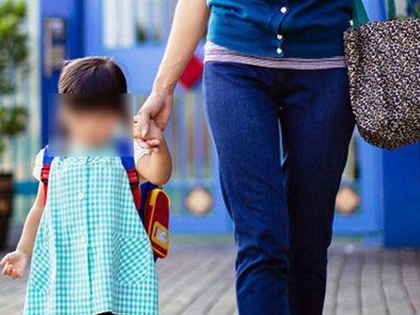 Bé gái 3 tuổi thường xuyên cọ 'vùng kín' vào cạnh bàn, đi khám mẹ 'chết ngất' vì kết quả