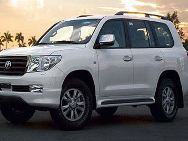 Hải quan lúng túng khi doanh nghiệp được đối tác ngoại tặng xe hơn 6 tỷ