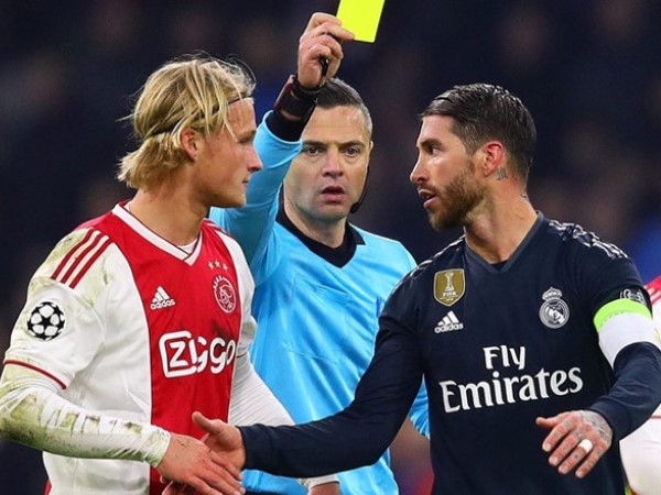 Ramos chính thức bị UEFA treo giò bổ sung vì cố tình tẩy thẻ