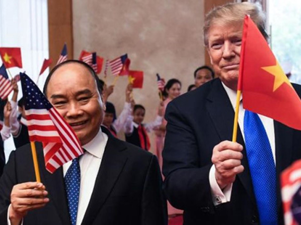 Thủ tướng Nguyễn Xuân Phúc hội kiến Tổng thống Trump
