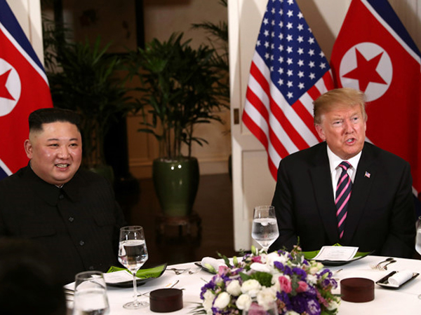Video: Hai ông Donald Trump và Kim Jong Un cùng ăn tối tại Hà Nội