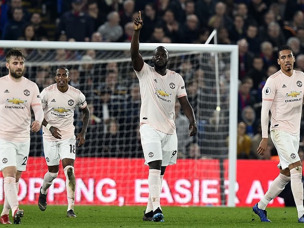 Clip: Lukaku lập cú đúp giúp MU có chiến thắng quan trọng giữa bão chấn thương