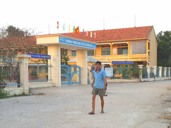 Thông tin bất ngờ vụ thầy giáo bị 'tố' đánh học sinh vẹo cột sống