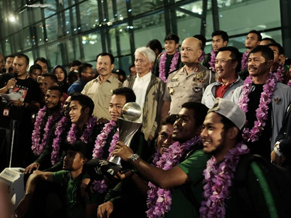 Vô địch giải phụ trong mắt Việt Nam, Thái Lan, Indonesia được đón như người hùng ở quê nhà
