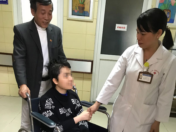 Ra nhiều máu, cô gái trẻ phát hiện ung thư nhau thai di căn khắp người