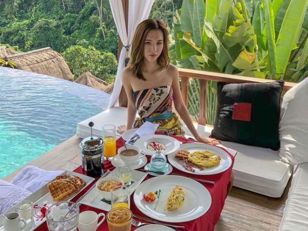 Tổ chức tiệc sinh nhật ở khách sạn dát vàng, tiểu thư Hà Thành đáp trả mạnh mẽ câu hỏi: 'Tiền nhiều làm gì?'