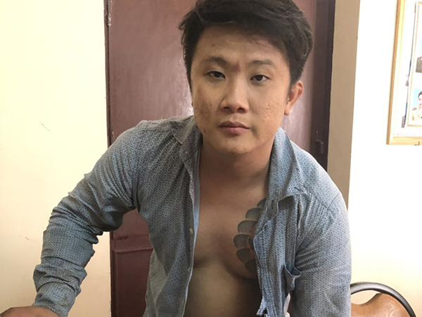 Tên cướp giật điện thoại bị 2 tổ CSHS bắt nóng