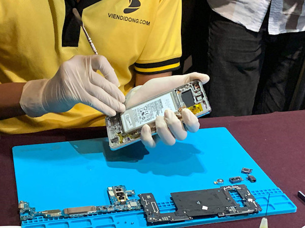 Galaxy S10+ có dễ sửa chữa khi gặp sự cố?