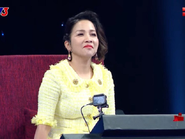 Tiếp tục căng thẳng trên ghế nóng, Phương Uyên thẳng thừng mỉa mai phát ngôn của Mỹ Linh