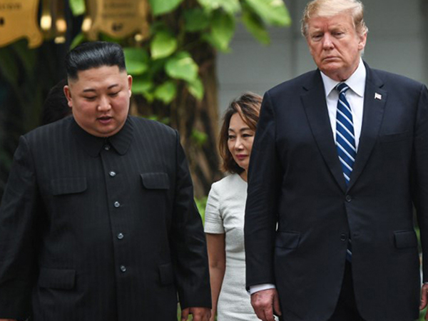 Trump nói vụ điều trần cựu luật sư khiến ông sớm rời hội nghị với Kim Jong-un