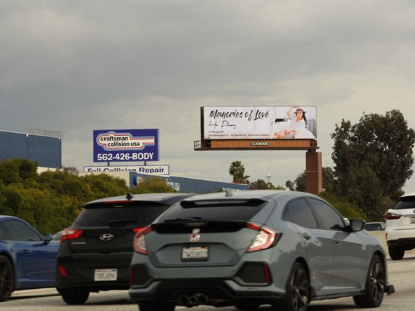 Hà Phương 'chơi sang', đặt quảng cáo trên đường phố Los Angeles, phát MV ở 100 đài truyền hình nổi tiếng