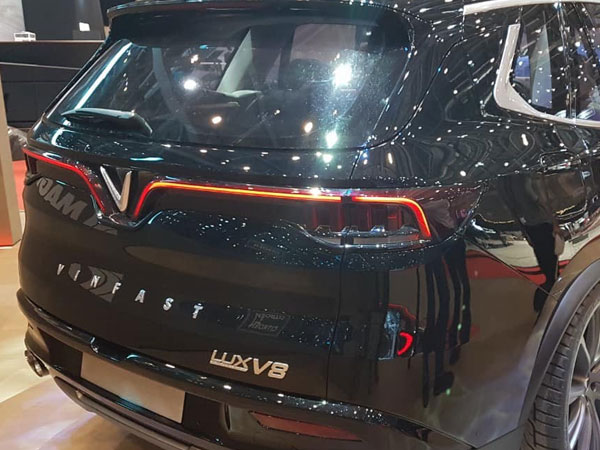 Lộ ảnh SUV VinFast tại Geneva Motor Show 2019 với tên V8 và thiết kế mới