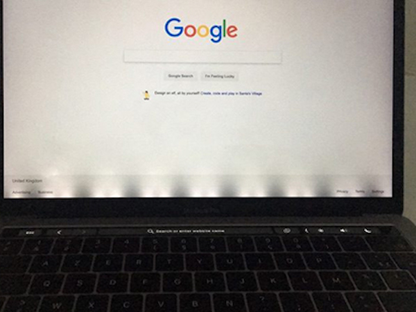 Apple âm thầm sửa lỗi hở sáng màn hình MacBook Pro