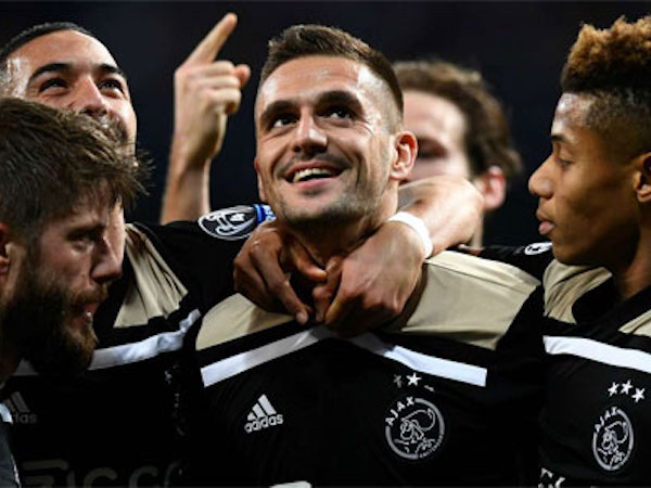 Casemiro được gợi ý giải nghệ sau trận thua thảm của Real