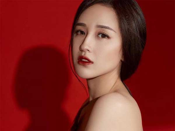 Mai Phương Thúy bất ngờ xóa hết mọi dòng trạng thái chia sẻ về người yêu cũ đã qua đời từ nhiều năm trước