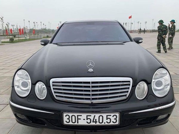 Sau gần 2 thập kỷ, chiếc Mercedes-Benz hạng sang này rớt giá chỉ bằng 2 chiếc Honda SH